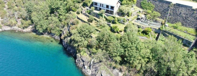 Villa di Lusso Fronte Lago Como Dorio con terreno